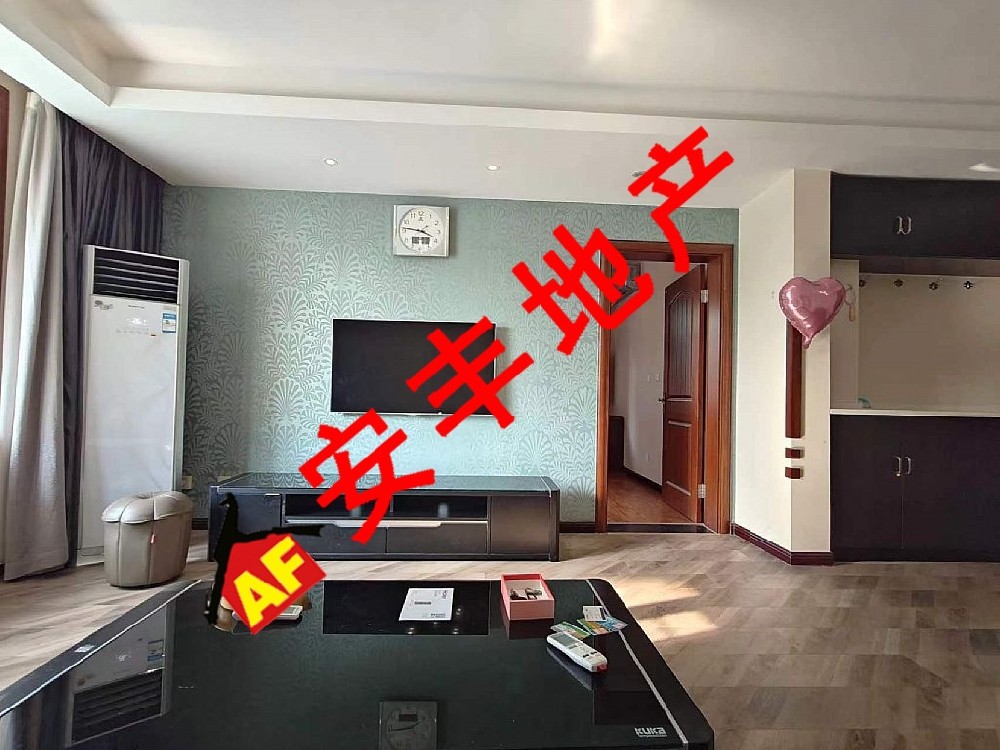 名人國際  精裝3居  僅售118萬